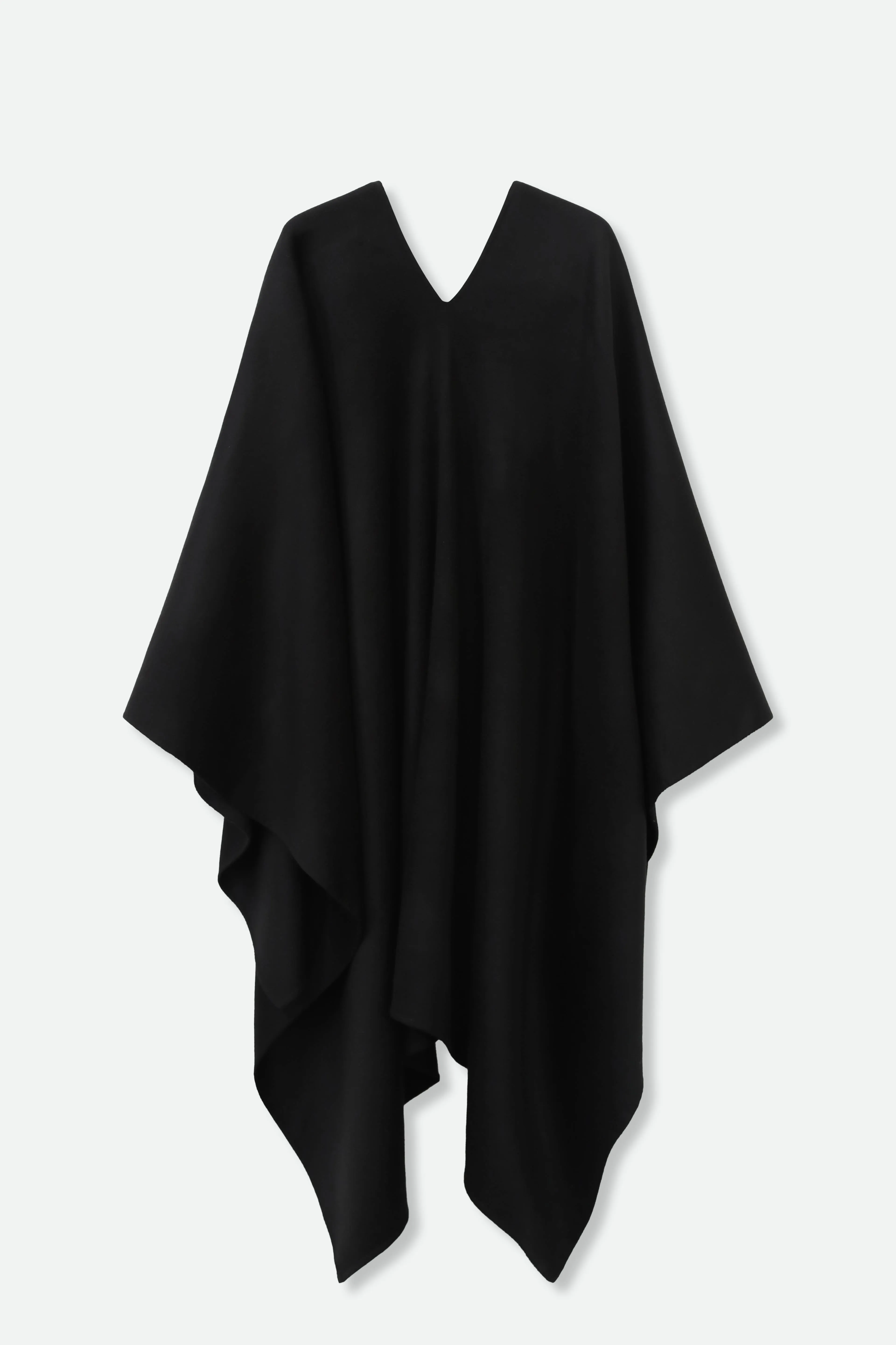 ALPINE CAPE IN PURE CASHMERE