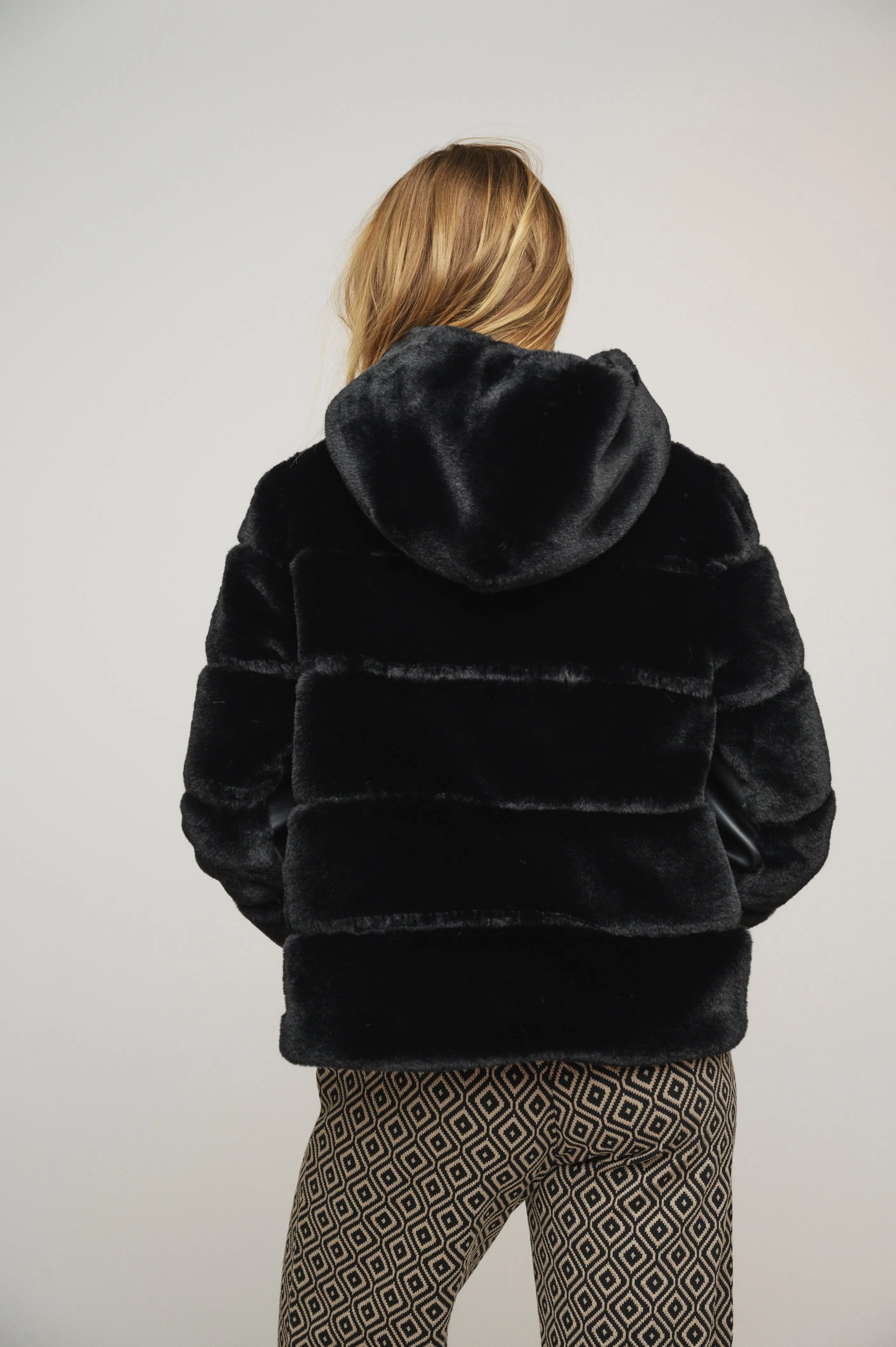 Aza black short faux fur jacket with hood