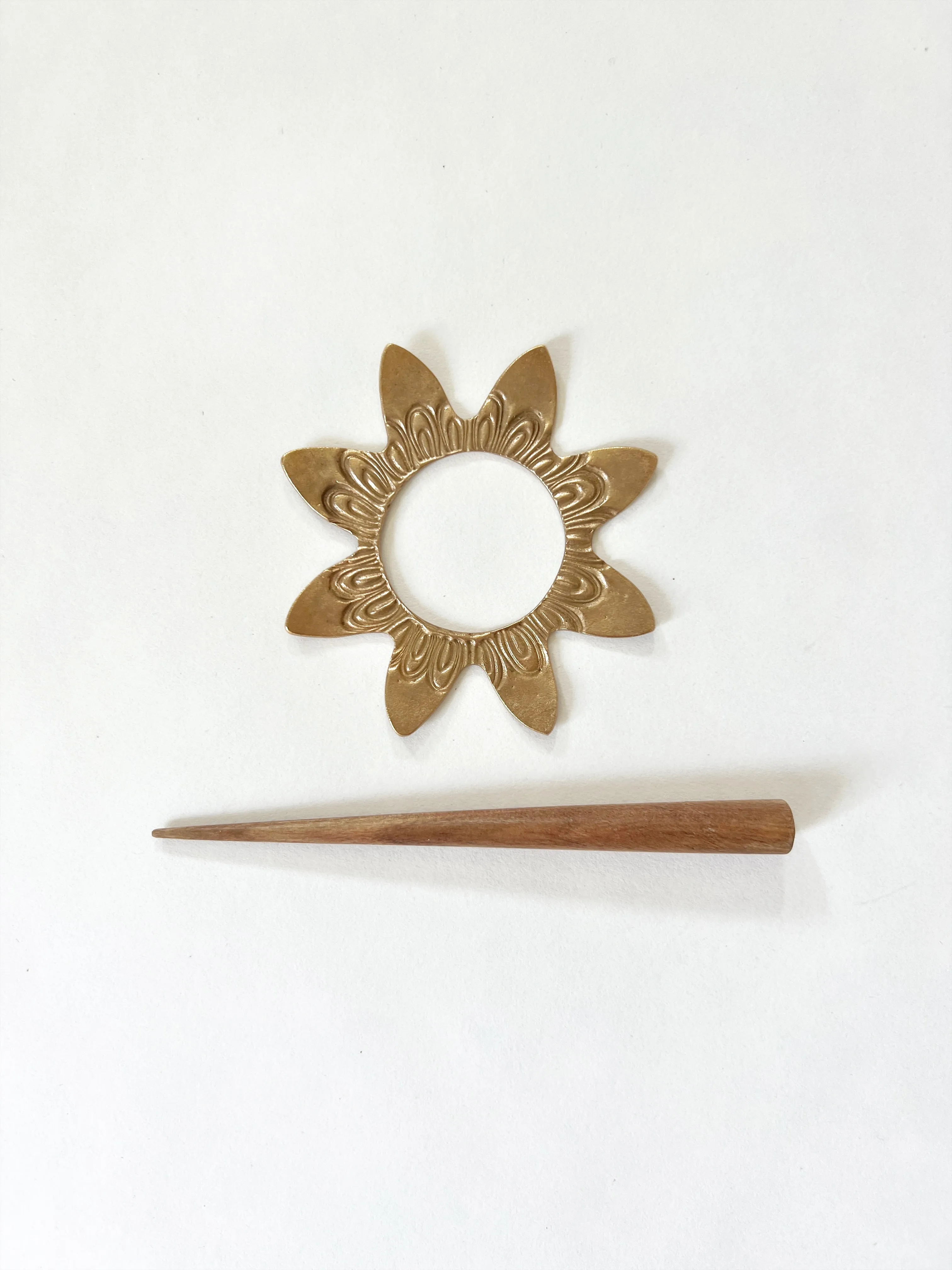 Bronze Sunshine Shawl Pin