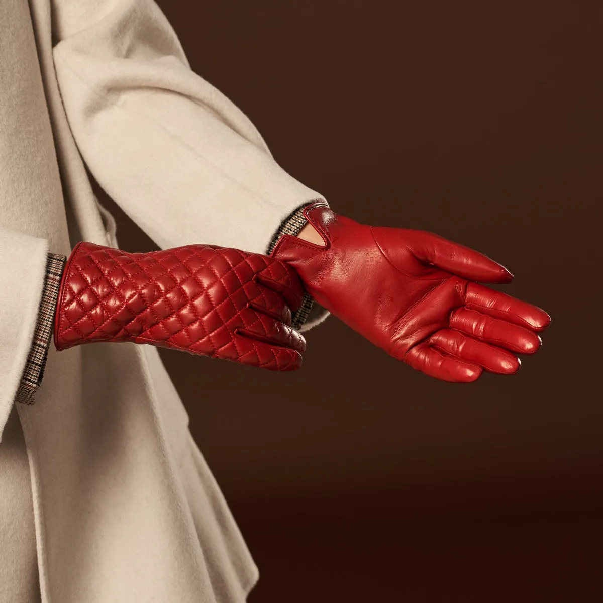 Emilia (red) - classic Italian lambskin leather gloves with cashmere lining and checkered pattern