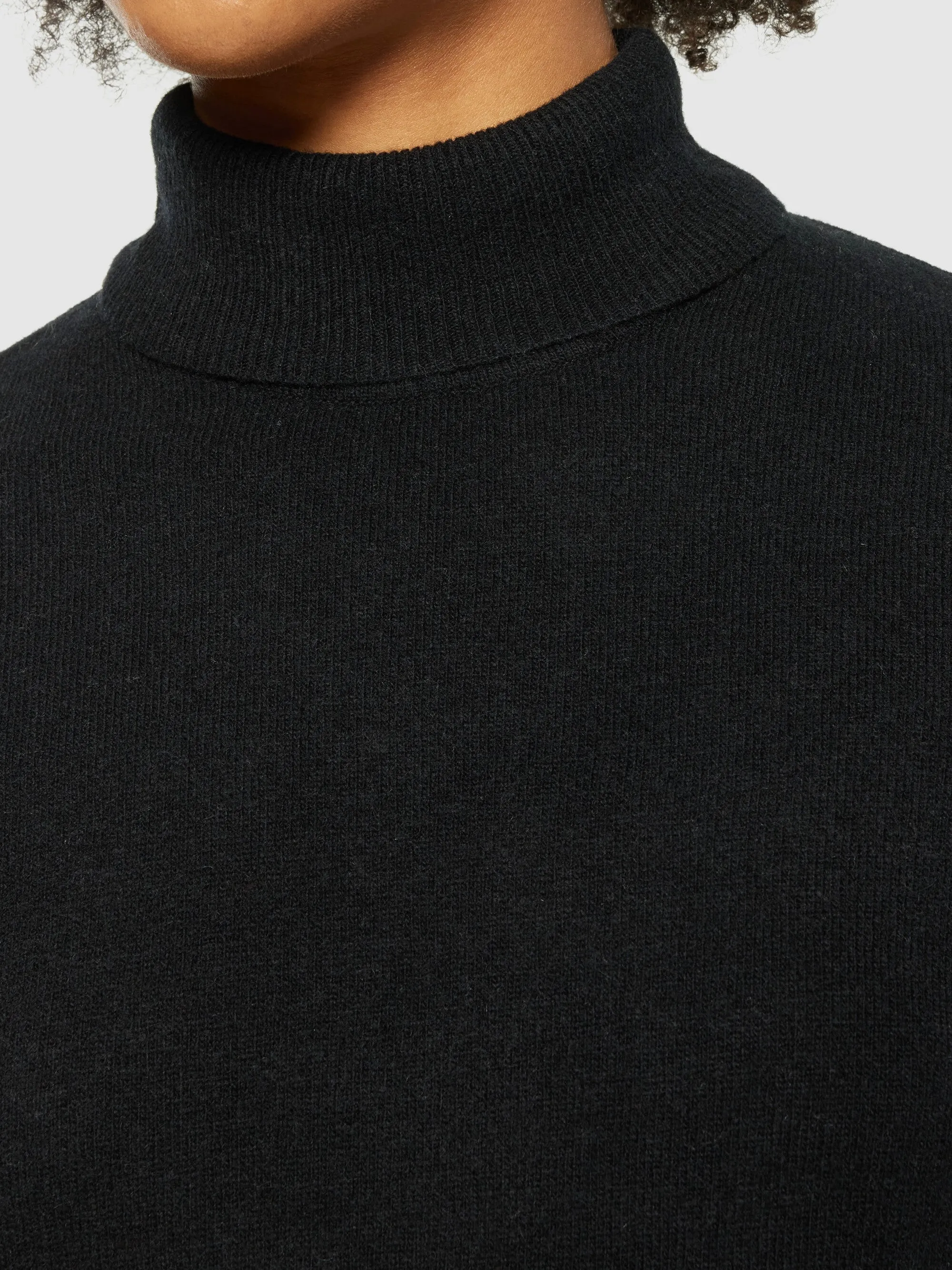 Lambswool roll neck - Black Jet