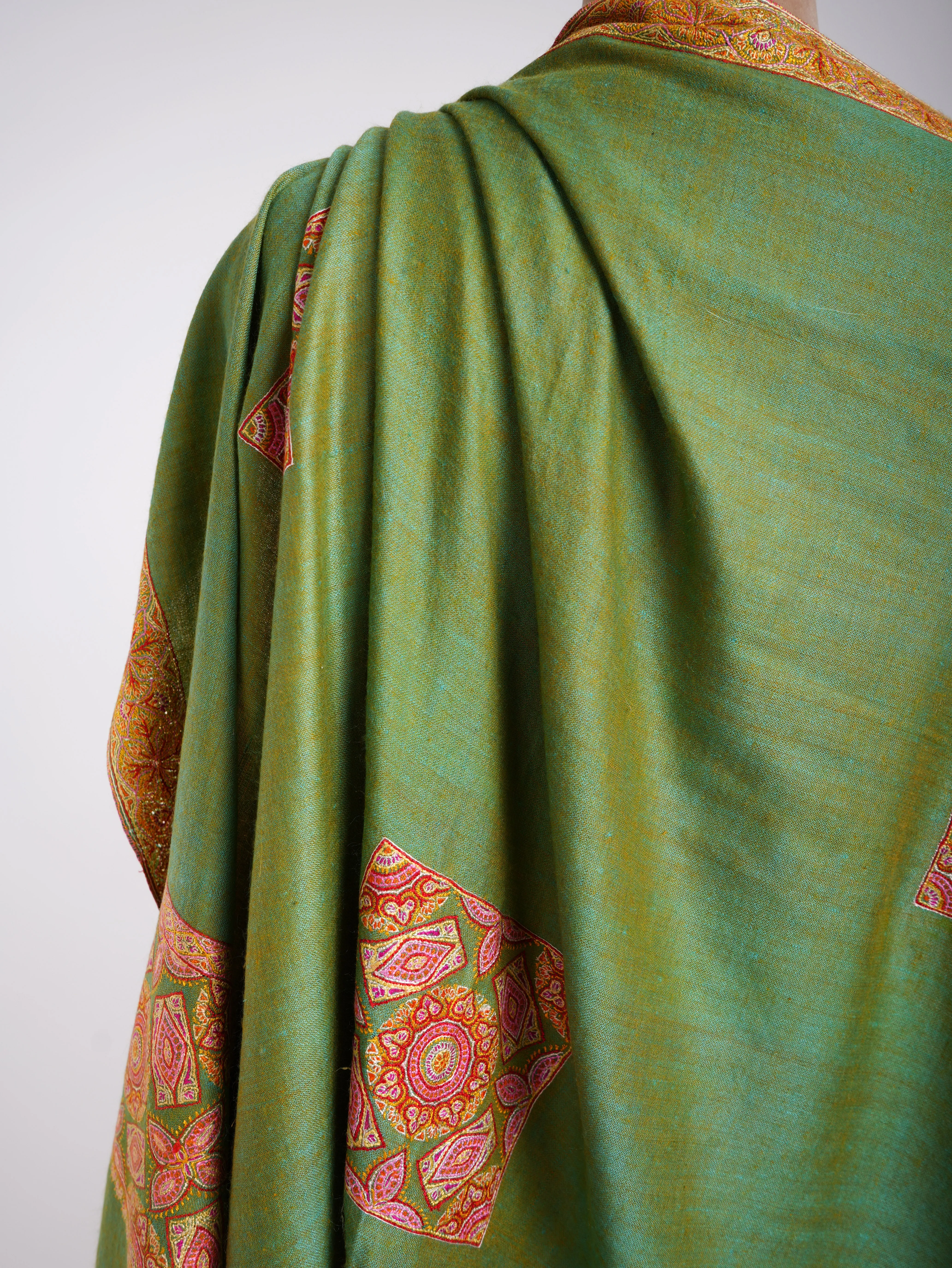 Silk Sozni Dorukha Pashmina Shawl Green